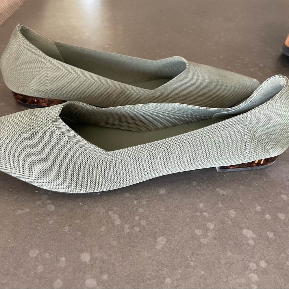 MIA Green Ballet Flats Sleek Minimalist Design